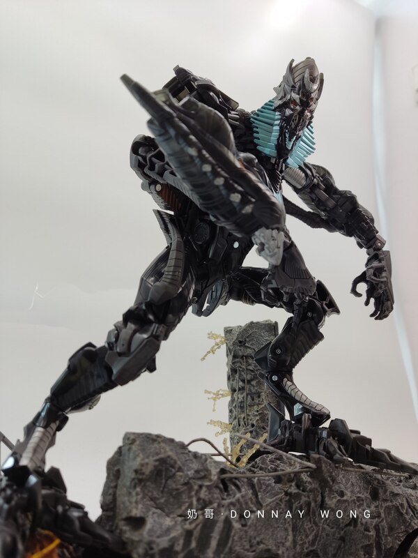 Transformers Studio Series ROTF The Fallen Leader Class In Hand Image  (22 of 22)